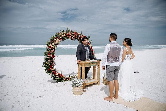 Elopement Wedding Vow Renewal, Symbolic Wedding and Beach Wedding - What this Búzios ceremony is really designed for