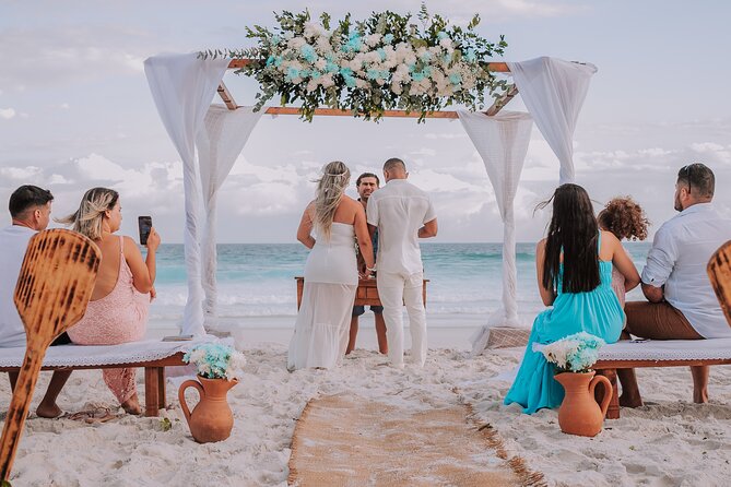 Elopement Wedding Vow Renewal, Symbolic Wedding and Beach Wedding - Arraial do Cabo: a separate service area, not a guaranteed second stop