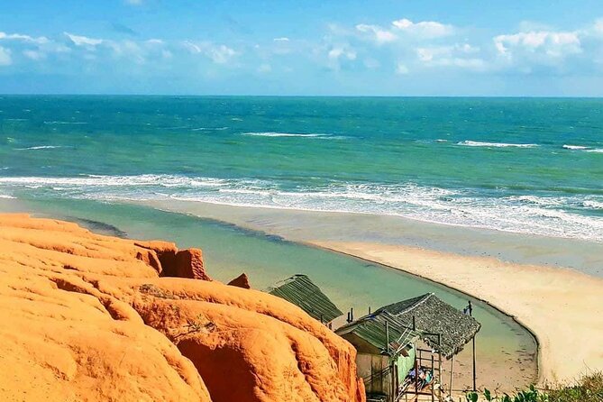 Excursion in Fortaleza 3 Beaches in 1 day - Morro Branco and its maze of cliffs