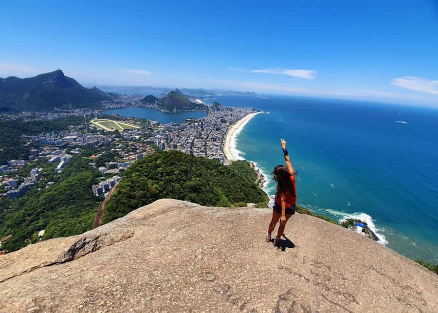 Explore Vidigal & Hike Morro Dois Irmãos: Views of Rio - Meeting your guide and reaching Vidigal