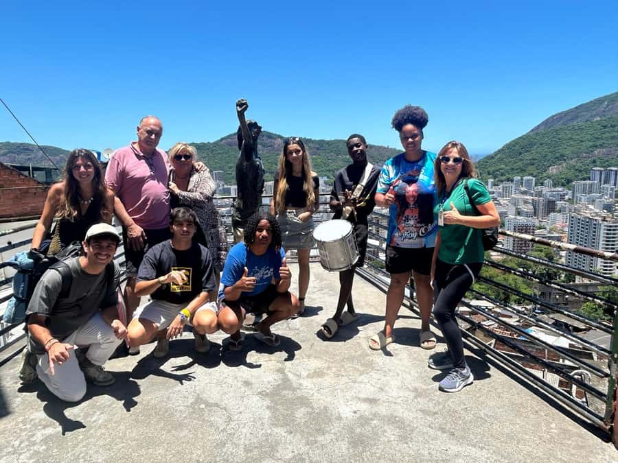 Favela Santa Marta: Walking Tour with local guide - Laje do Michael Jackson and the famous video site