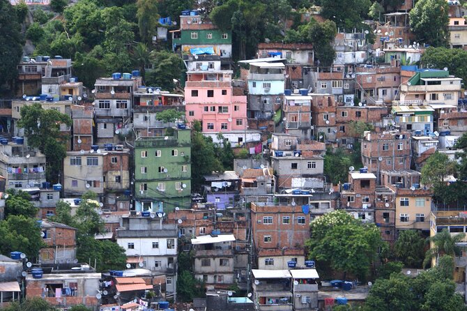 Favela Tour in Rio de Janeiro - The 25-minute walk through Rocinha