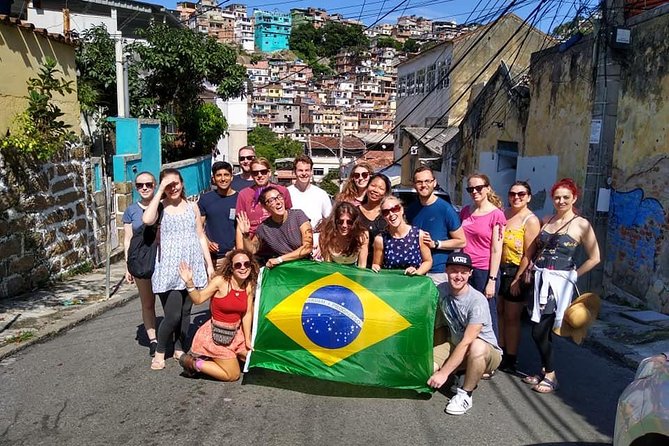 Favela Tour Rio de Janeiro - Vidigal Walking Tour by Russo Guide - Walking downhill through Vidigal