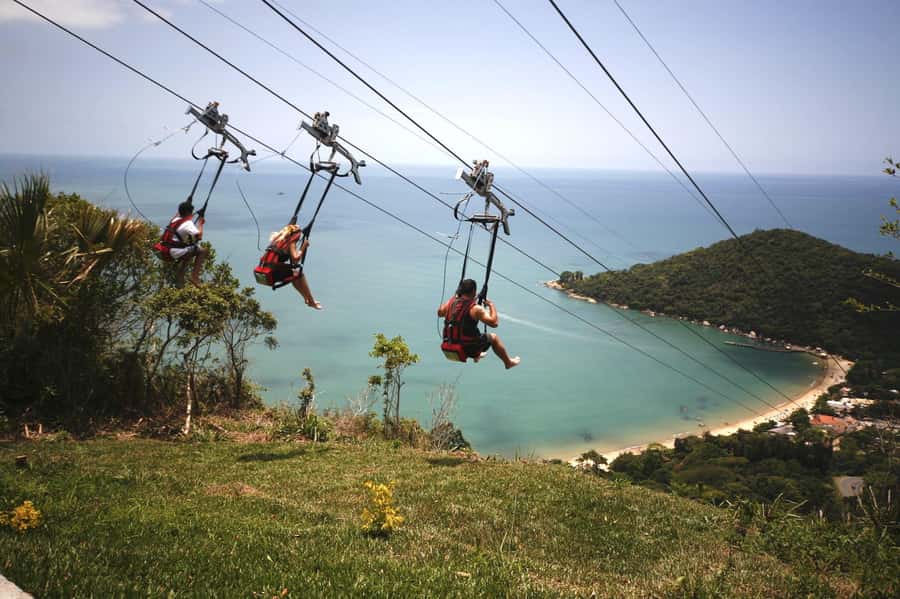 Florianópolis: Camboriu & Unipraias Park with Cable Car Ride - Laranjeiras Beach: small, calm, and easy to use