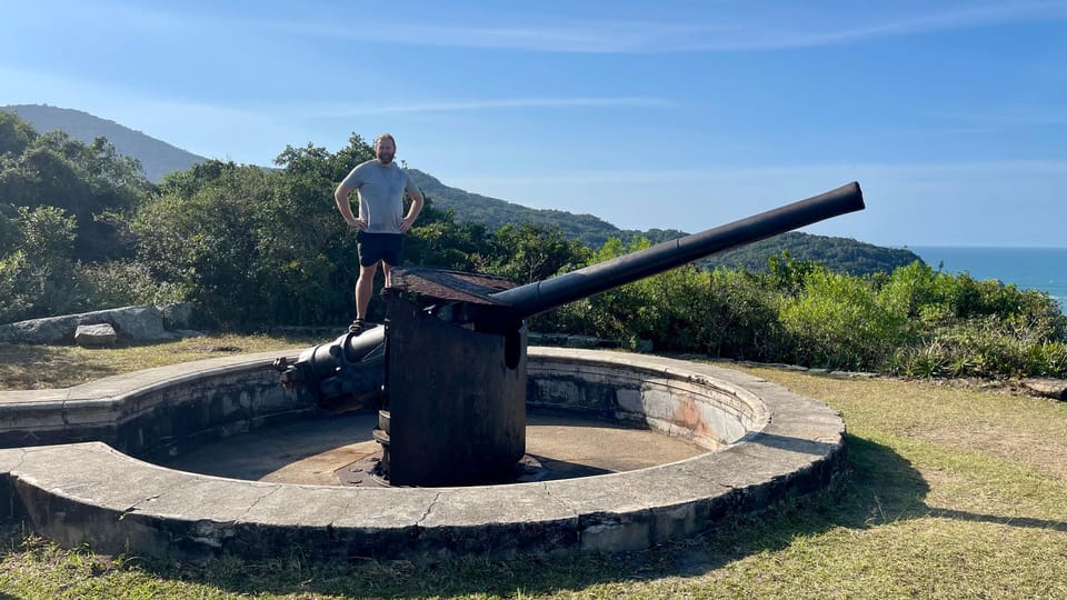 Florianópolis: South Naufragados Trail - One hour through rainforest to Naufragados Beach