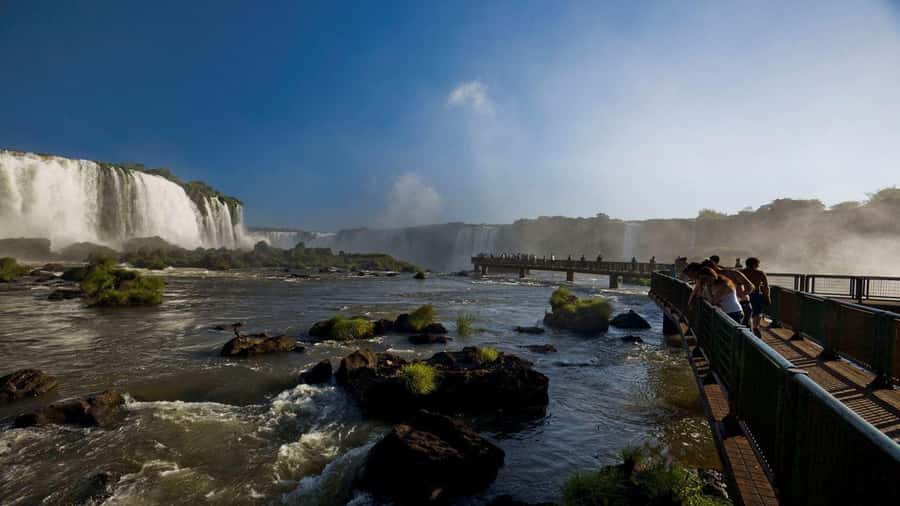 Foz do Iguaçu: Brazilian Side of the Falls - Rainbows, spray, and what to bring