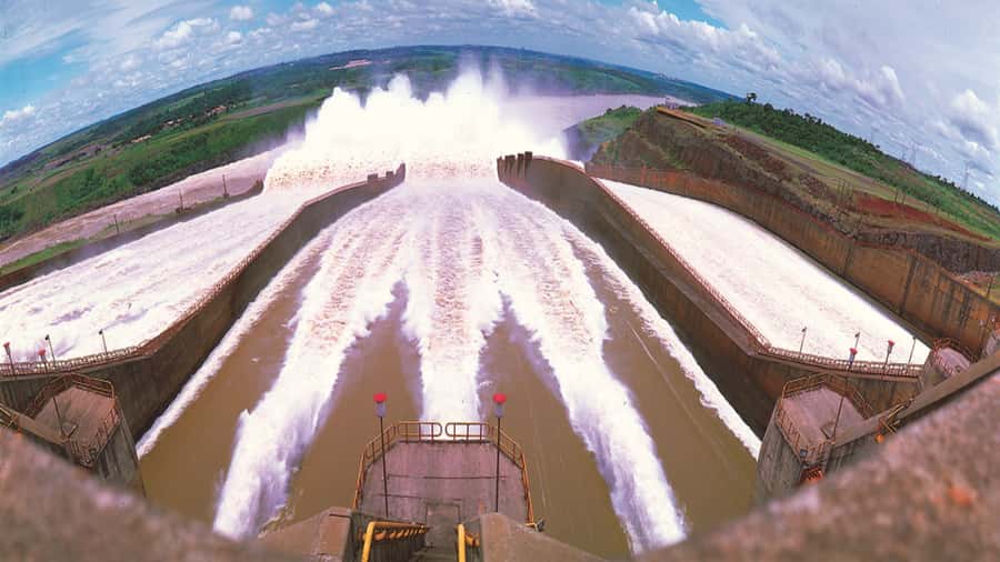 Foz do Iguaçu: Itaipu Hydroelectric Dam Guided Tour - Why Itaipu is worth a half-day outing