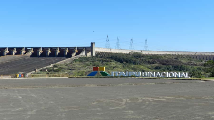 Foz do Iguaçu: Itaipu Hydroelectric Dam Guided Tour - Hotel pickup and the start of the visit
