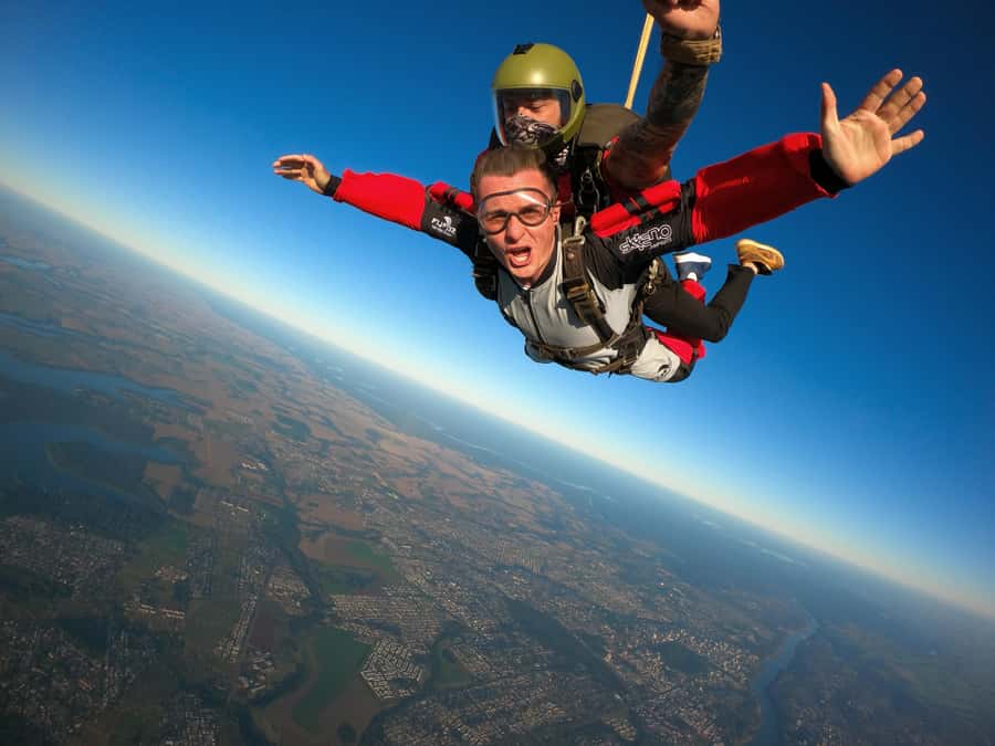 Foz do Iguacu: Skydiving Experience with Photos and Videos - The 20-minute flight over the Triple Frontier