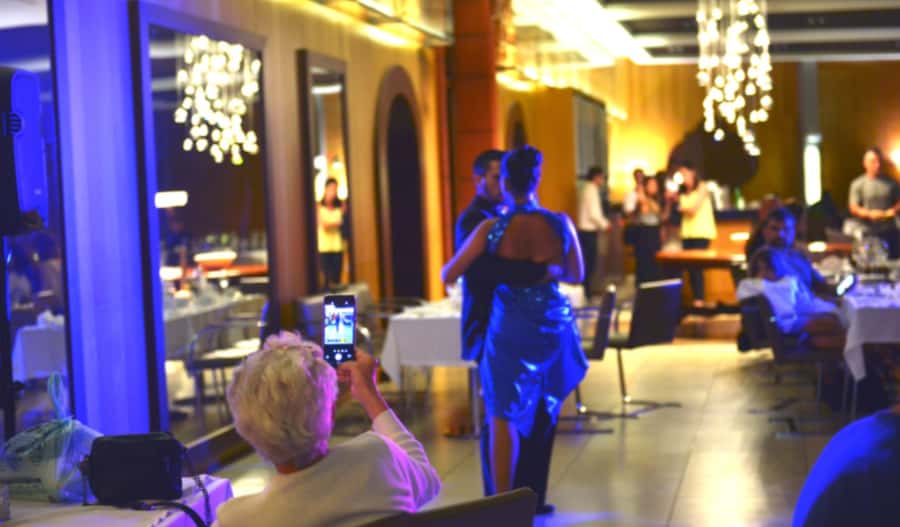 From Foz do Iguaçu: Puerto Iguazu Night Tour - Optional dinner with chorizo steak