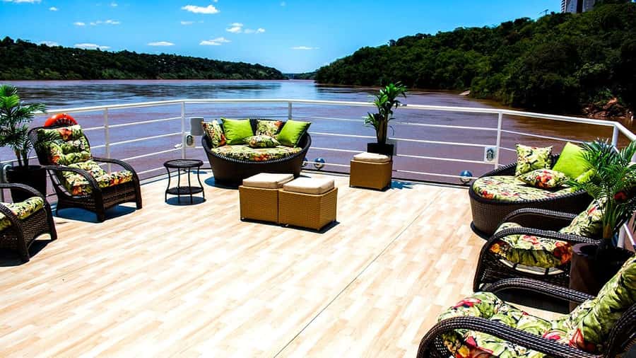 From Foz do Iguaçu: Sunset Catamaran Tour with Meal - Key points before you book
