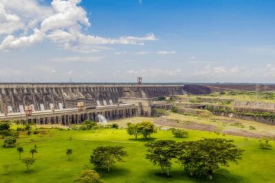 From Puerto Iguazu: Itaipu Dam Tour with Entrance Ticket