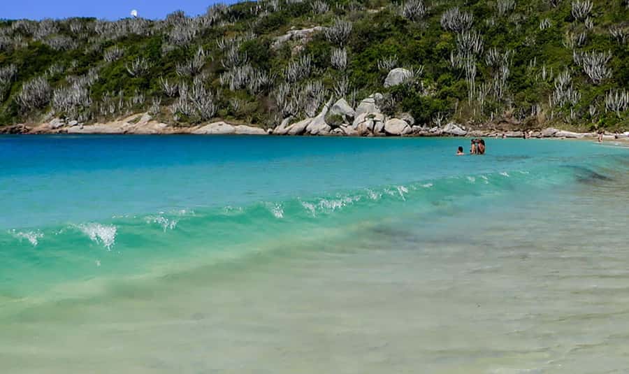From Rio de Janeiro: Arraial do Cabo Island Day Trip - Lunch and the extra costs to budget for