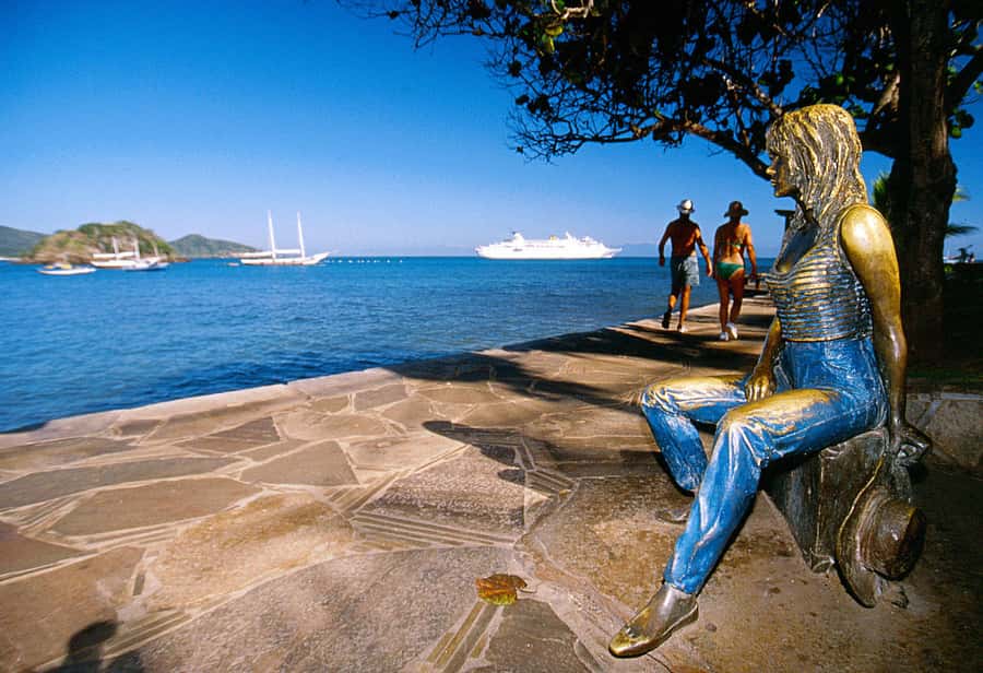 From Rio de Janeiro: Búzios Boat Trip with Lunch - What the four swim stops offer