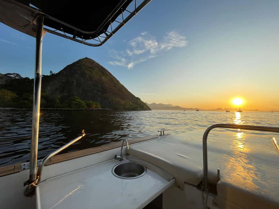 From Rio de Janeiro: Private Speedboat Tour - How the Experience Works for Families and Celebrations