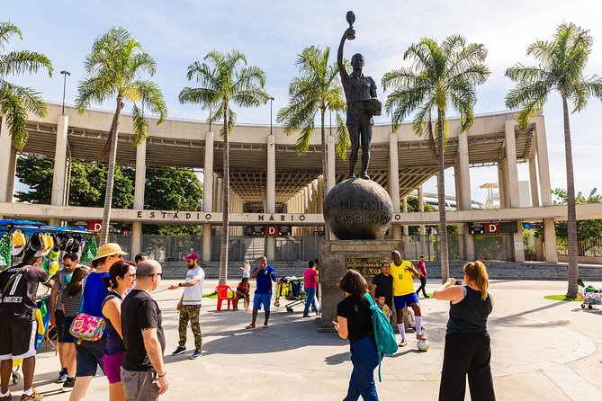 Full Day: Christ Redeemer, Sugarloaf, City Tour & Barbecue Lunch - Guiding, languages, and the group experience