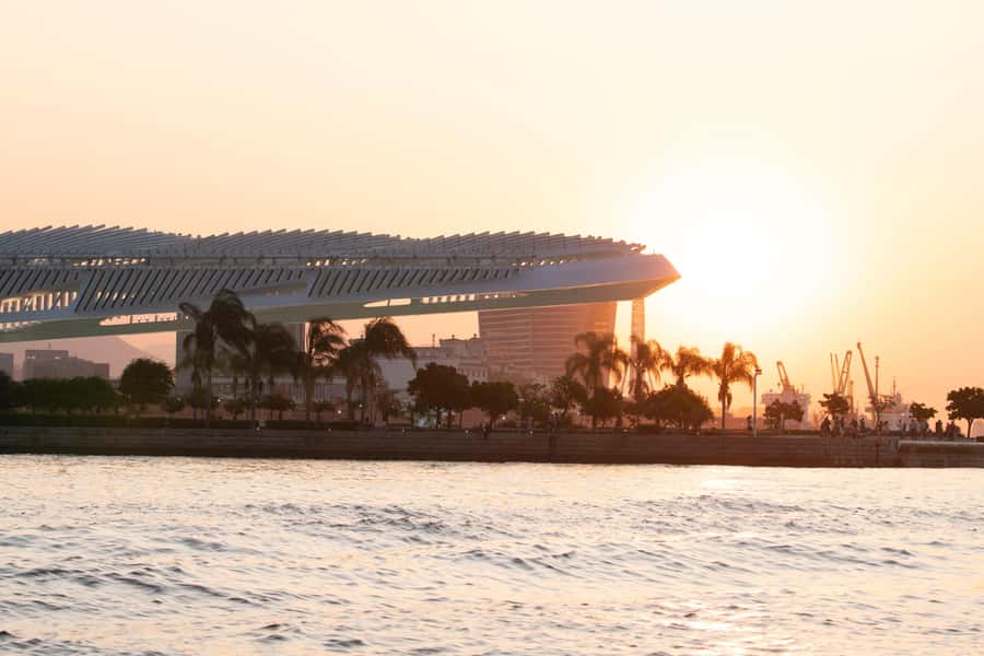 Glória: Sunset Speedboat Cruise with Drinks and Snacks - Who will enjoy this most?
