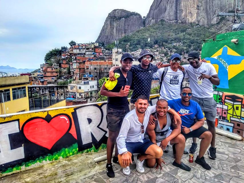 Guided Excursion: Get to Know Rocinha - Photography Without Losing the Point