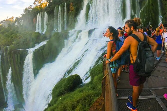 Guided tour of the Iguacu Falls on the Argentine side - Upper and lower circuits, three views of the falls