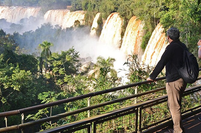 Guided tour of the Iguacu Falls on the Argentine side - Crossing from Brazil into Argentina