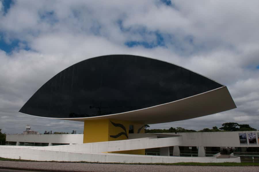 Half-Day Tour of Curitiba City - Federal University of Paraná and Guaíra Theatre
