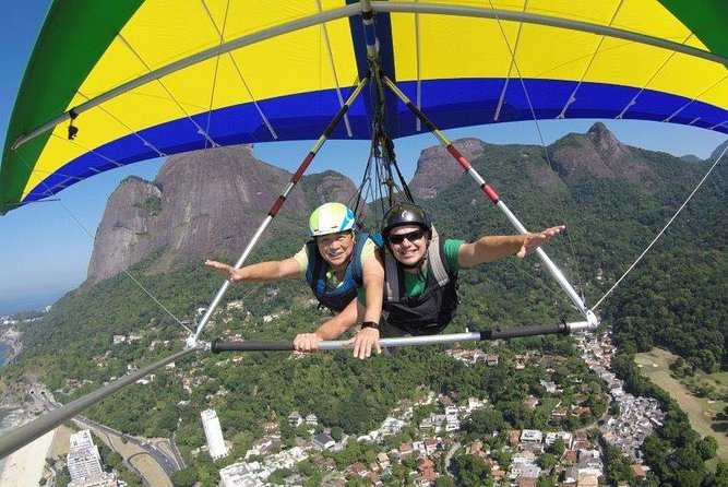 Hang gliding in Rio de Janeiro - Photos, video, and the extra camera options