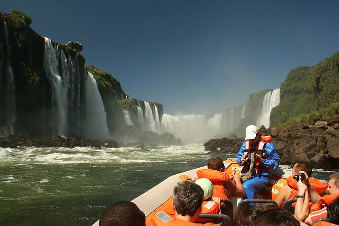 Helicopter Flight +Iguaçú Waterfalls+Bird Park+Boat Trip - Why this Foz do Iguaçu combination works