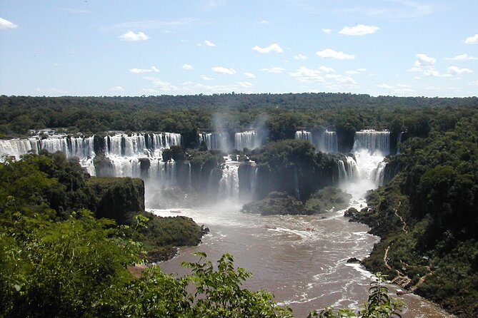 Helicopter Flight +Iguaçú Waterfalls+Bird Park+Boat Trip - The boat trip and the famous waterfall shower