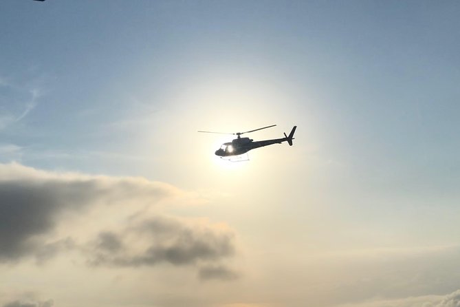 Helicopter Flight - Wonderful City - RJ (Private Flight - 4 people) - Safety, staff, and the feel of the operation