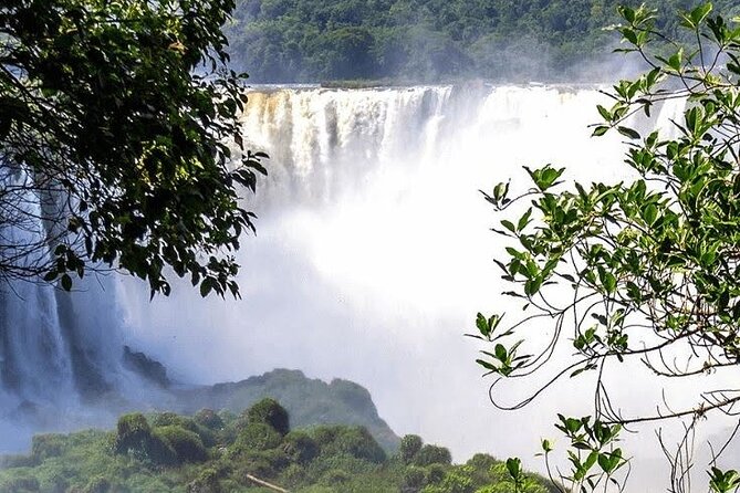 Iguaçu Falls: An Immersion Between Brazil and Argentina - What a private guide adds