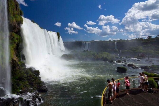 Iguassu Falls Private Tours - The Argentine side: trails, forest, and Devil’s Throat