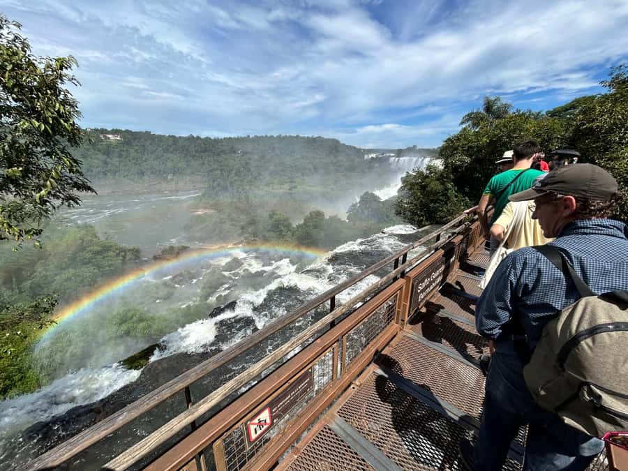 Iguassu Waterfalls: 1 Day Tour Brazil and Argentina's sides - The Brazilian side: a shorter trail with the big picture