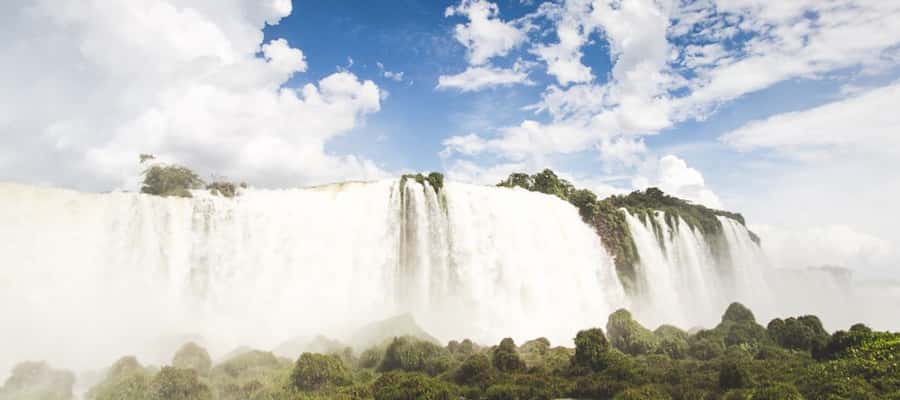 Iguazu Falls: 2-Day Argentinian and Brazilian Iguazu Falls - Two days, two very different views of Iguazu