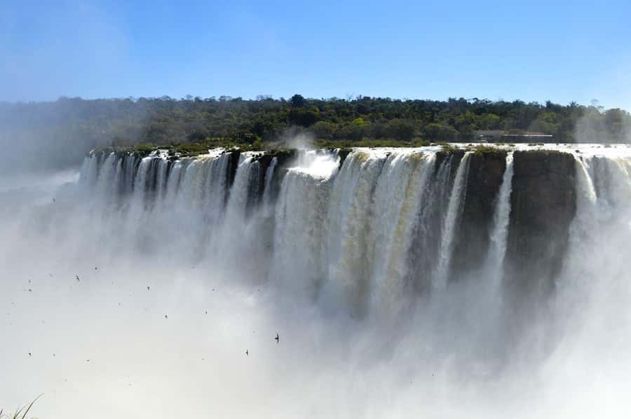 Iguazu Falls: 2-Day Argentinian and Brazilian Iguazu Falls - The Macuco Trail and Arrechea waterfall