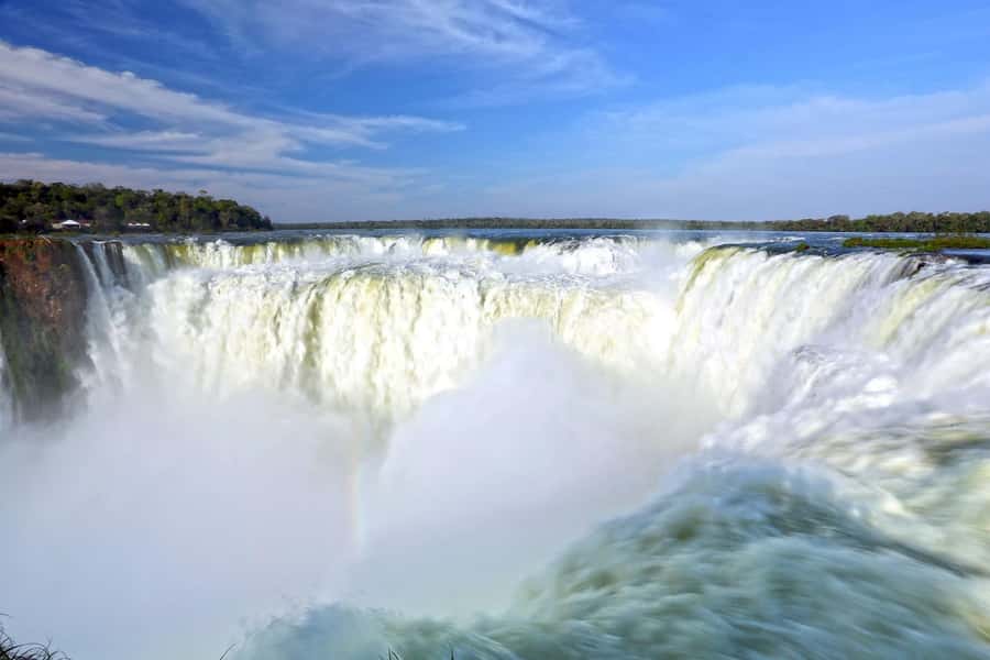 Iguazu Falls: 2-Day Argentinian and Brazilian Iguazu Falls - Devil’s Throat: the loudest stop on the Argentine side