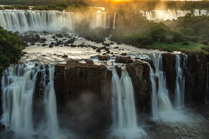 Iguazu Falls in All Dimensions: Helicopter, Trail, Boat Ride - A slower hour and a half at Parque das Aves