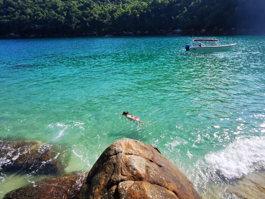 Ilha Grande: 360° Circumnavigation Speed Boat Tour - 8h - The optional lunch stop and the ride back