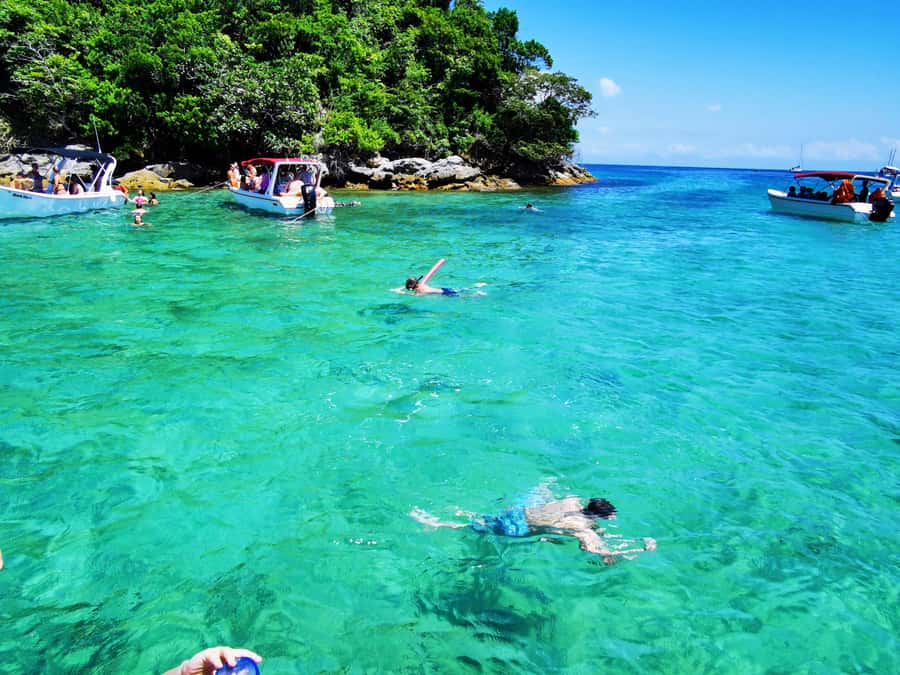 Ilha Grande: 6-Hour Speedboat Tour to Blue and Green Lagoons - Starting from Vila do Abraão