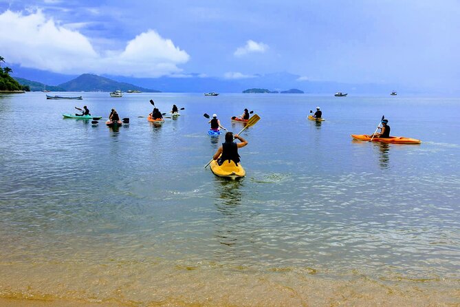 Kayaking experience through the islands of Paraty - Starting at Praia do Pontal at 9 a.m.