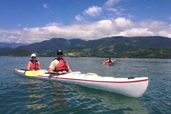 Mangrove and Beach Kayak Tour BY PARATY TOURS - Learning the basics in a double kayak