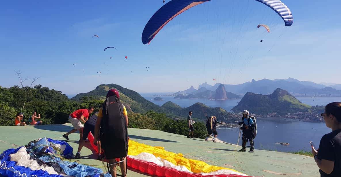 Niterói: Paragliding Experience with GoPro Photos and Video - The Charitas stop and the end of the activity