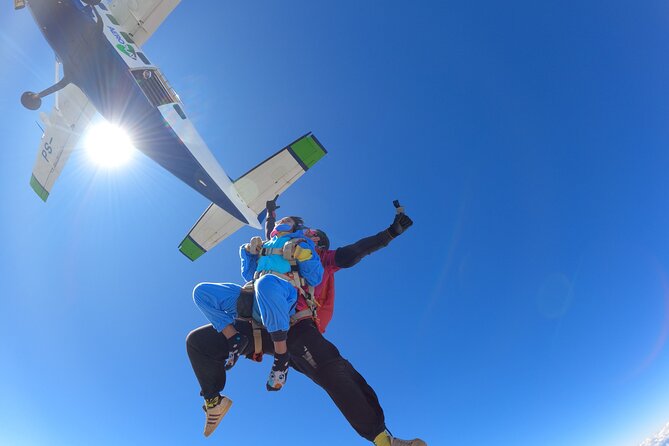 Parachute jump in Boituva with 360o Vision - Is the $160.16 price good value?