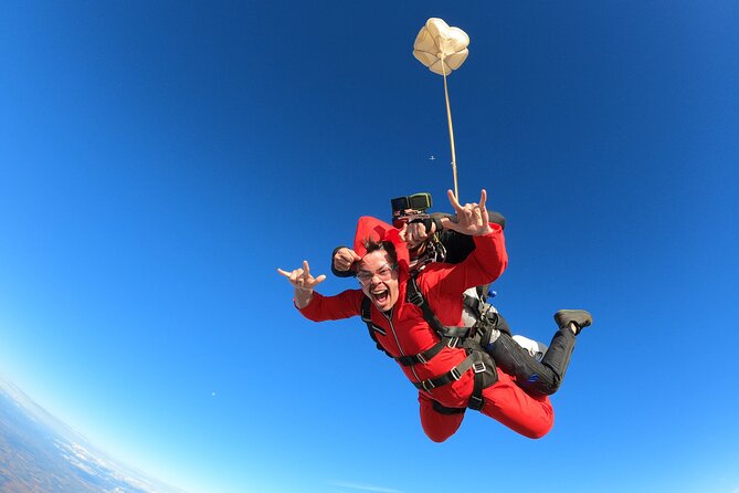 Parachute jump in Boituva with 360o Vision - Practical planning for weather and cancellation