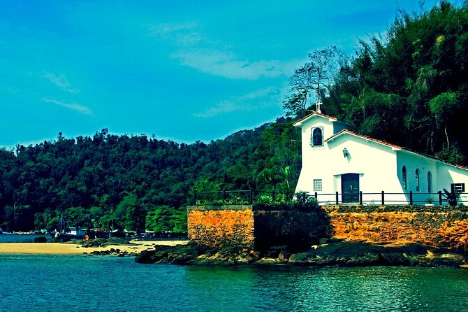 Paradise Islands in Angra dos Reis Private Boat Route - What the crew adds to the day