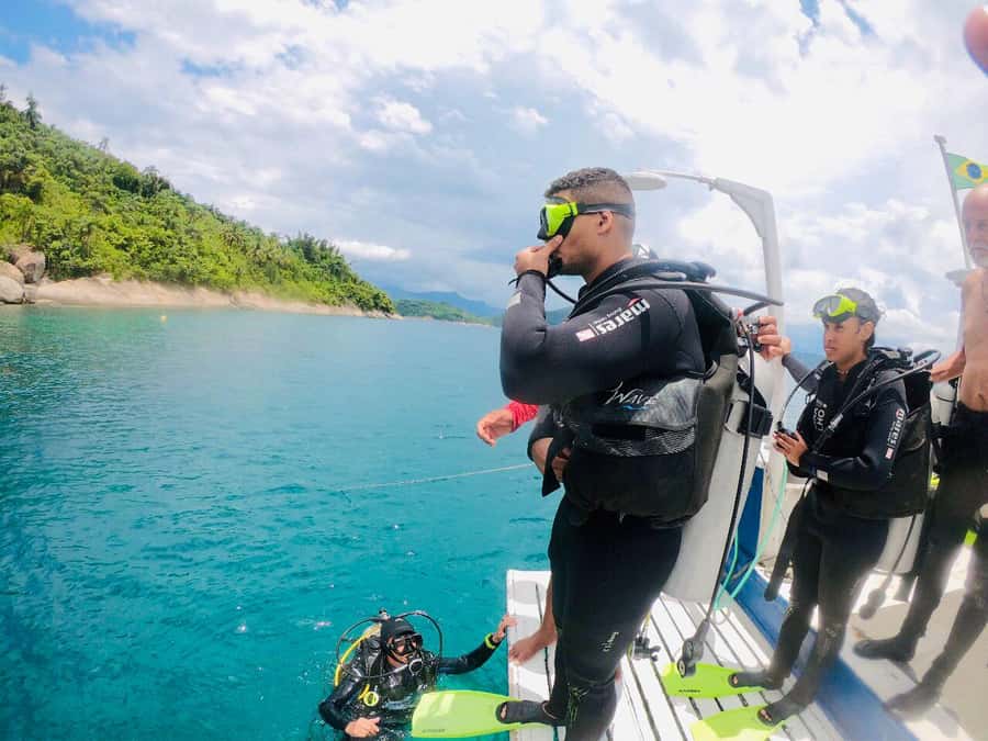 Paraty: Discovery Scuba Diving Experience for Beginners - Equipment, Languages, and Personal Support