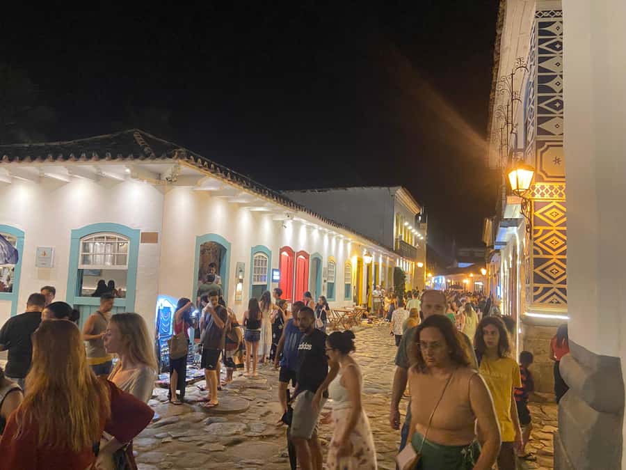 Paraty: Historic Centre Walking Tour & Cachaça Tasting - Following the story of Paraty’s old centre