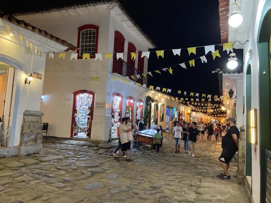 Paraty: Historic Centre Walking Tour & Cachaça Tasting - The cobblestones are part of the experience