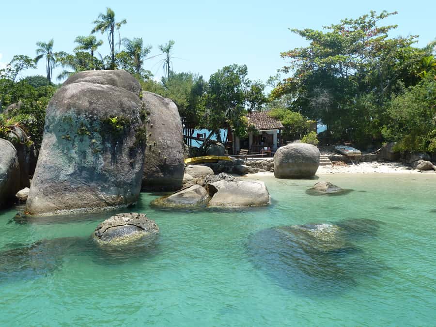 Paraty: Schooner Boat Tour with Beaches and Snorkeling - From Av. Roberto Silveira to Paraty’s pier
