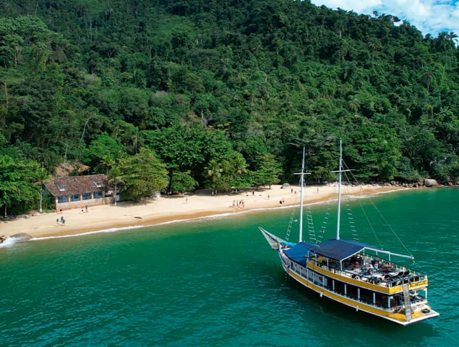 Paraty: Schooner Boat Tour with Beaches and Snorkeling - Lunch aboard the boat, but not in the ticket price