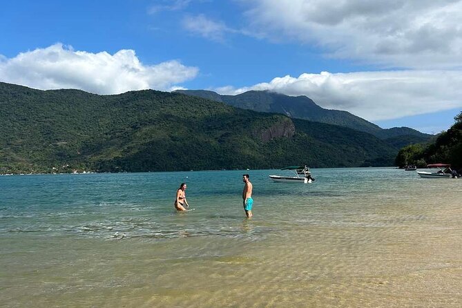 Paraty : Tour DE boat to peak bread DE sugar mamangua - Engenho d’Água Beach and its waterfall